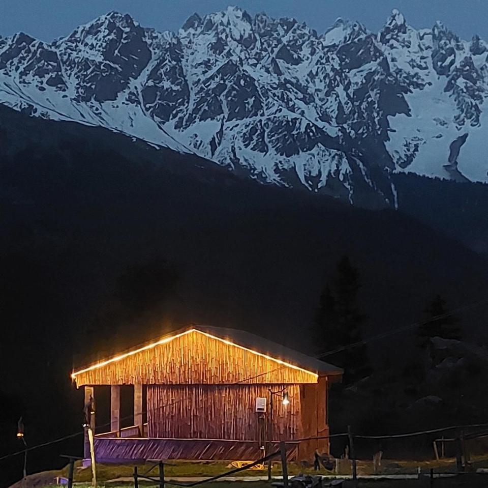 Khana Badosh Resort Kalam Buitenkant foto