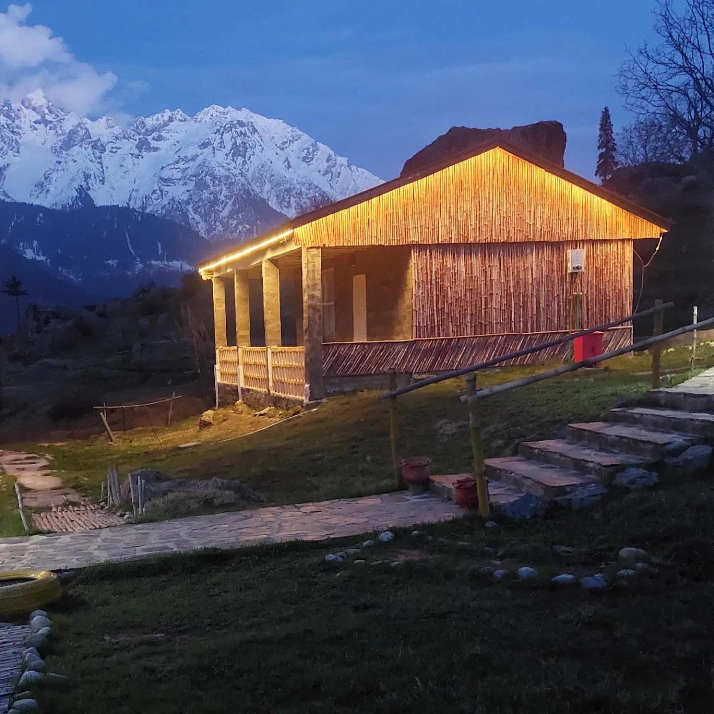 Khana Badosh Resort Kalam Buitenkant foto